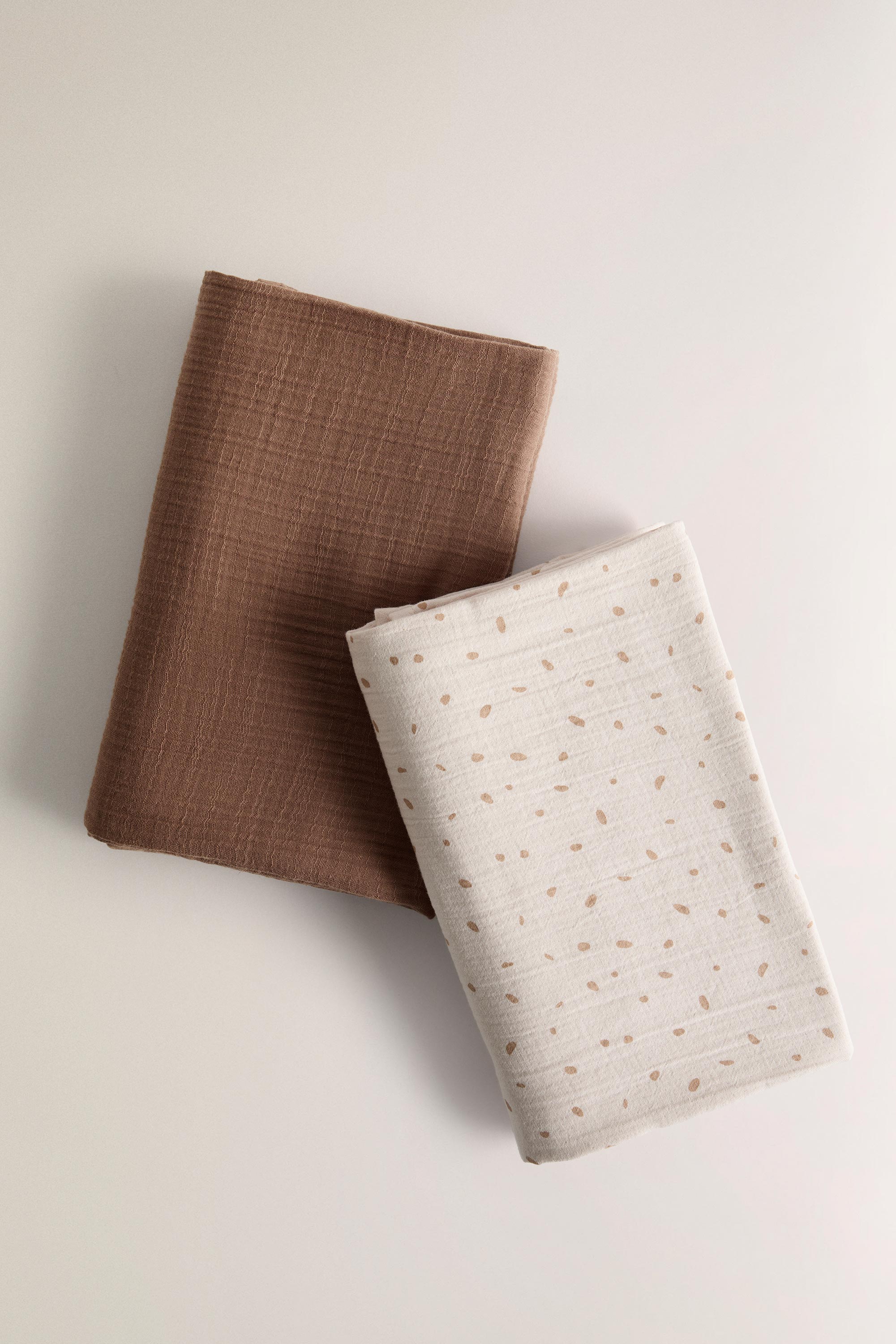2-Pack Double Layer Crinkled Muslin Swaddles
